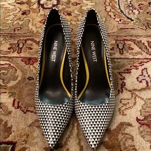 Nine West leather pumps